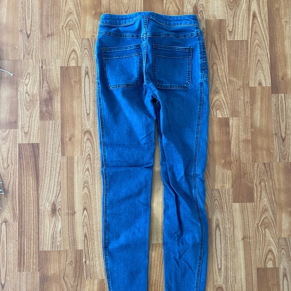 Free People Size 25 pin tucked pockets - Picture 3 of 4